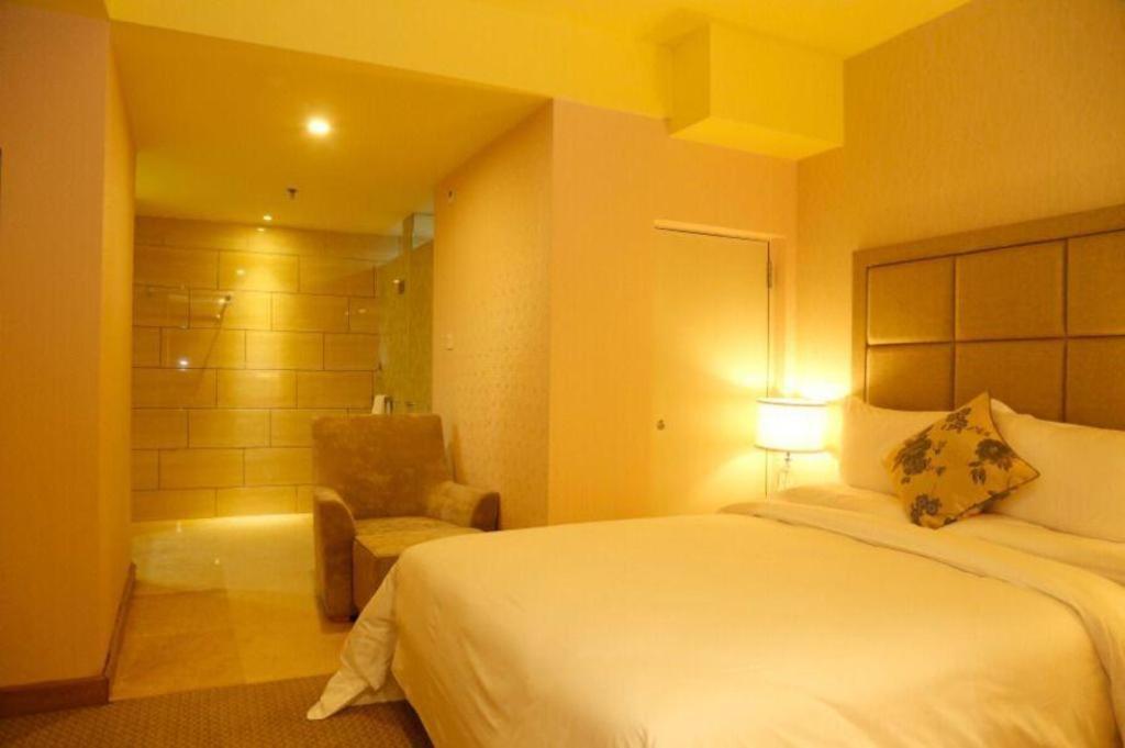 Boke Boutique Hotel Shenzhen Longgang Bagian luar foto