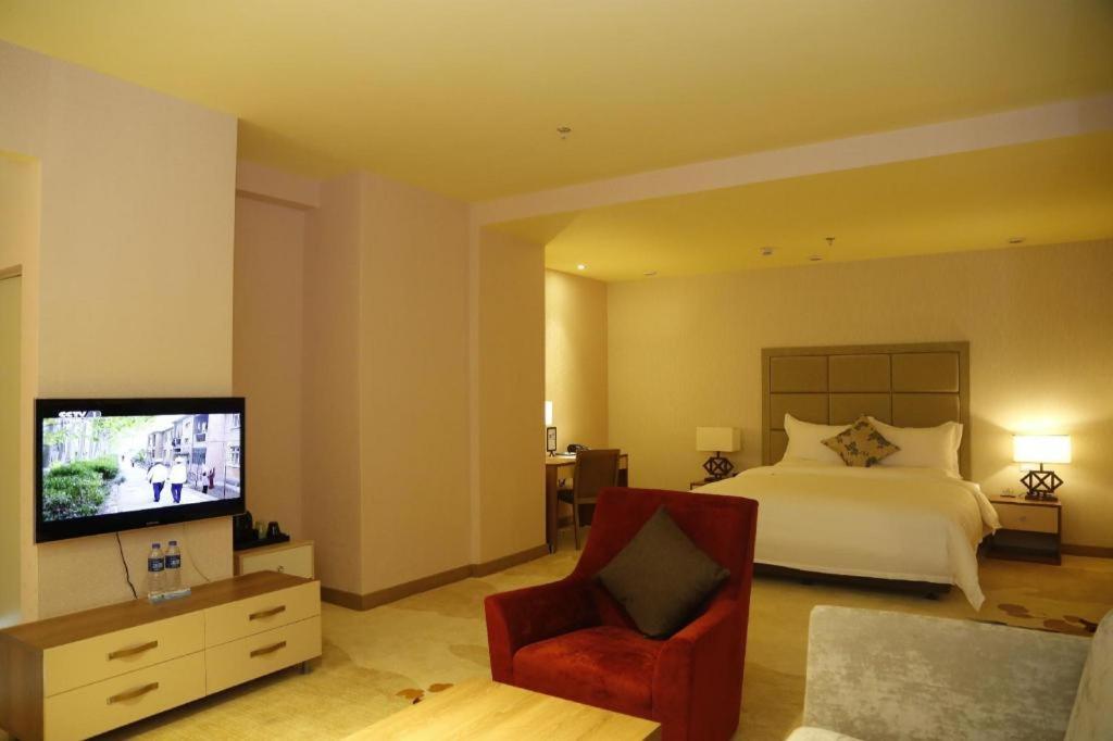 Boke Boutique Hotel Shenzhen Longgang Bagian luar foto
